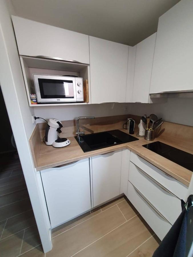 Appartement Sainte-Maxime, Plage De La Nartelle Екстер'єр фото