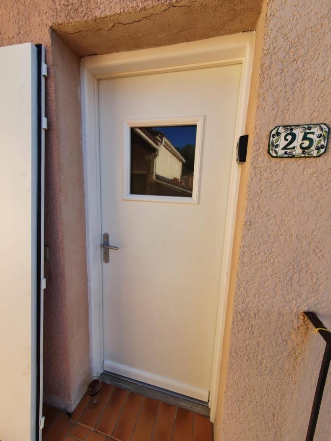Appartement Sainte-Maxime, Plage De La Nartelle Екстер'єр фото