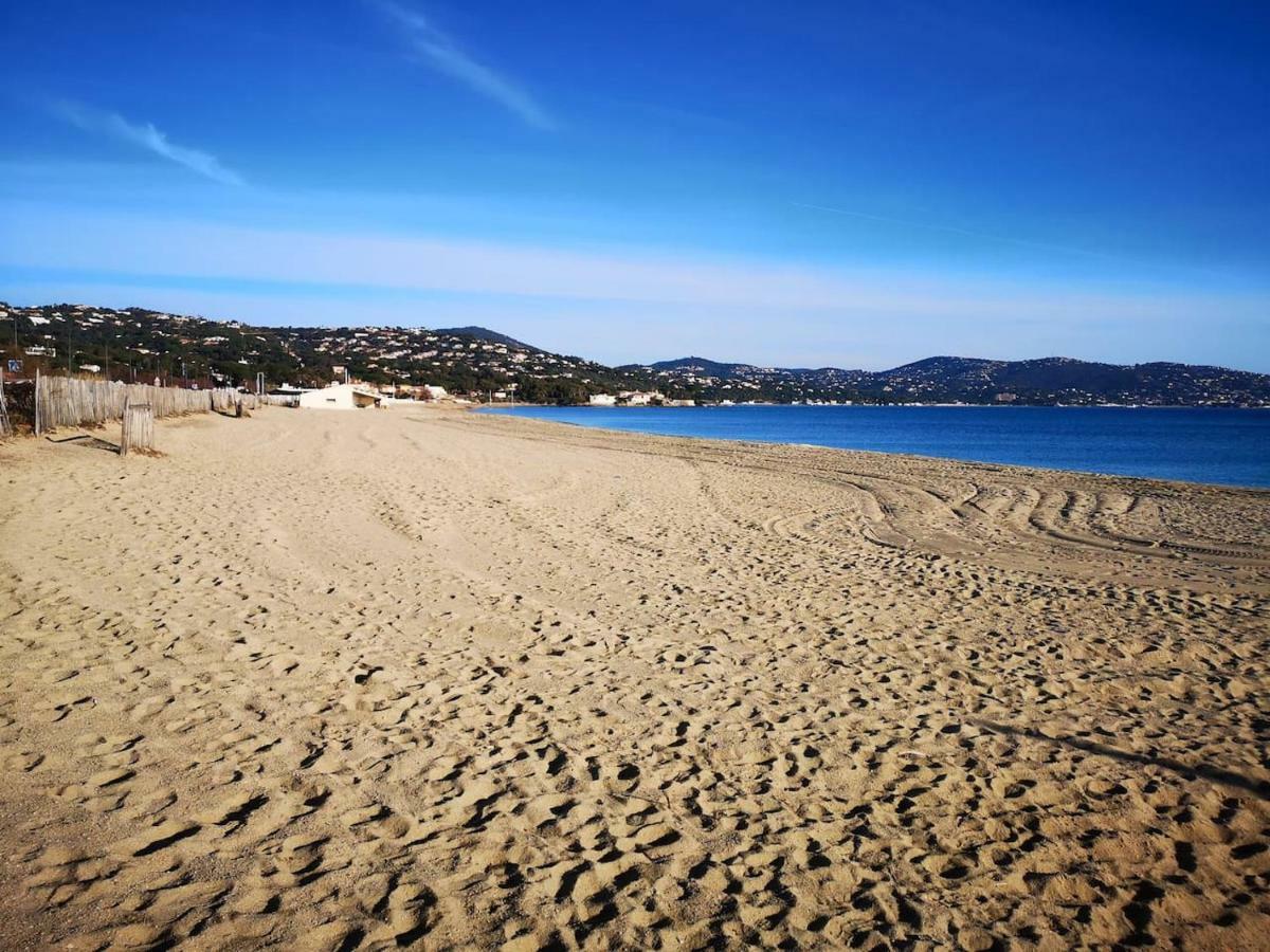 Appartement Sainte-Maxime, Plage De La Nartelle Екстер'єр фото
