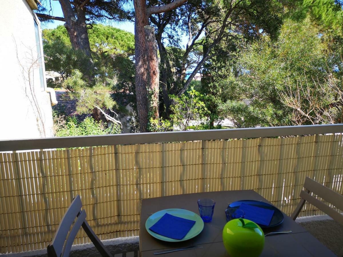 Appartement Sainte-Maxime, Plage De La Nartelle Екстер'єр фото