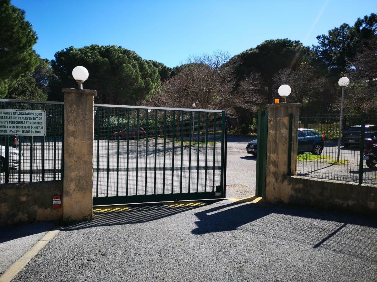 Appartement Sainte-Maxime, Plage De La Nartelle Екстер'єр фото