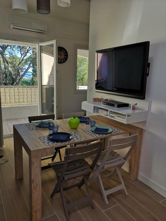 Appartement Sainte-Maxime, Plage De La Nartelle Екстер'єр фото