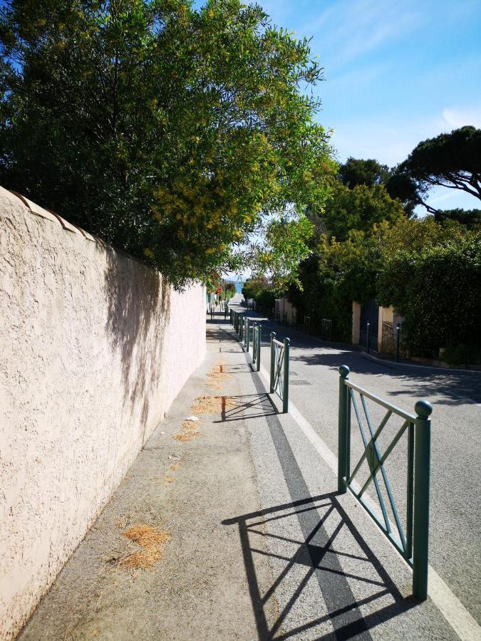 Appartement Sainte-Maxime, Plage De La Nartelle Екстер'єр фото